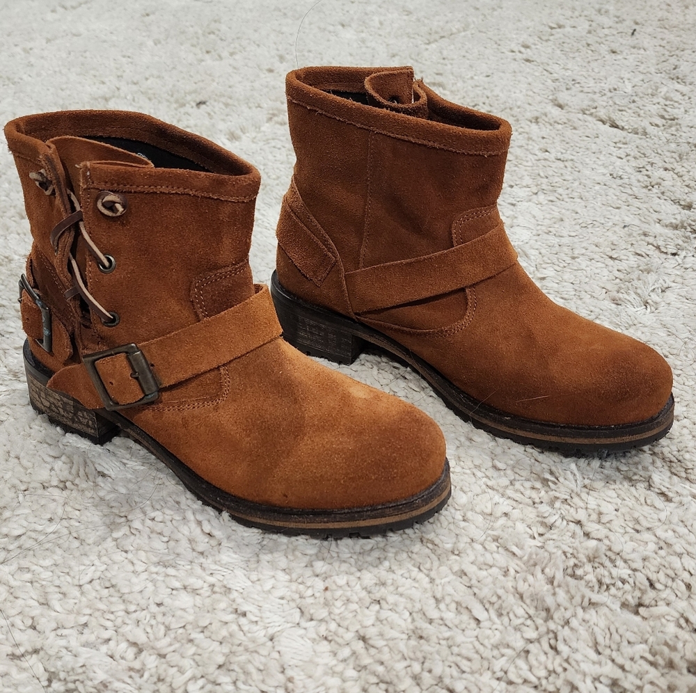 Jeffrey Campbell Brown Suede Buckle Boot w/1 inch Heel and Leather Side Lace. 39 - Picture 2 of 14